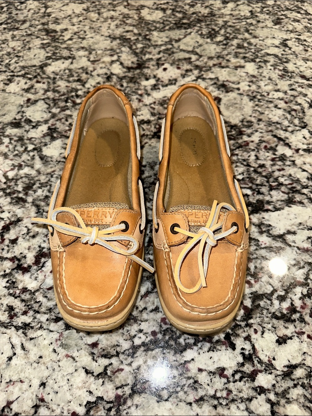 Women Sperrys - Size 8